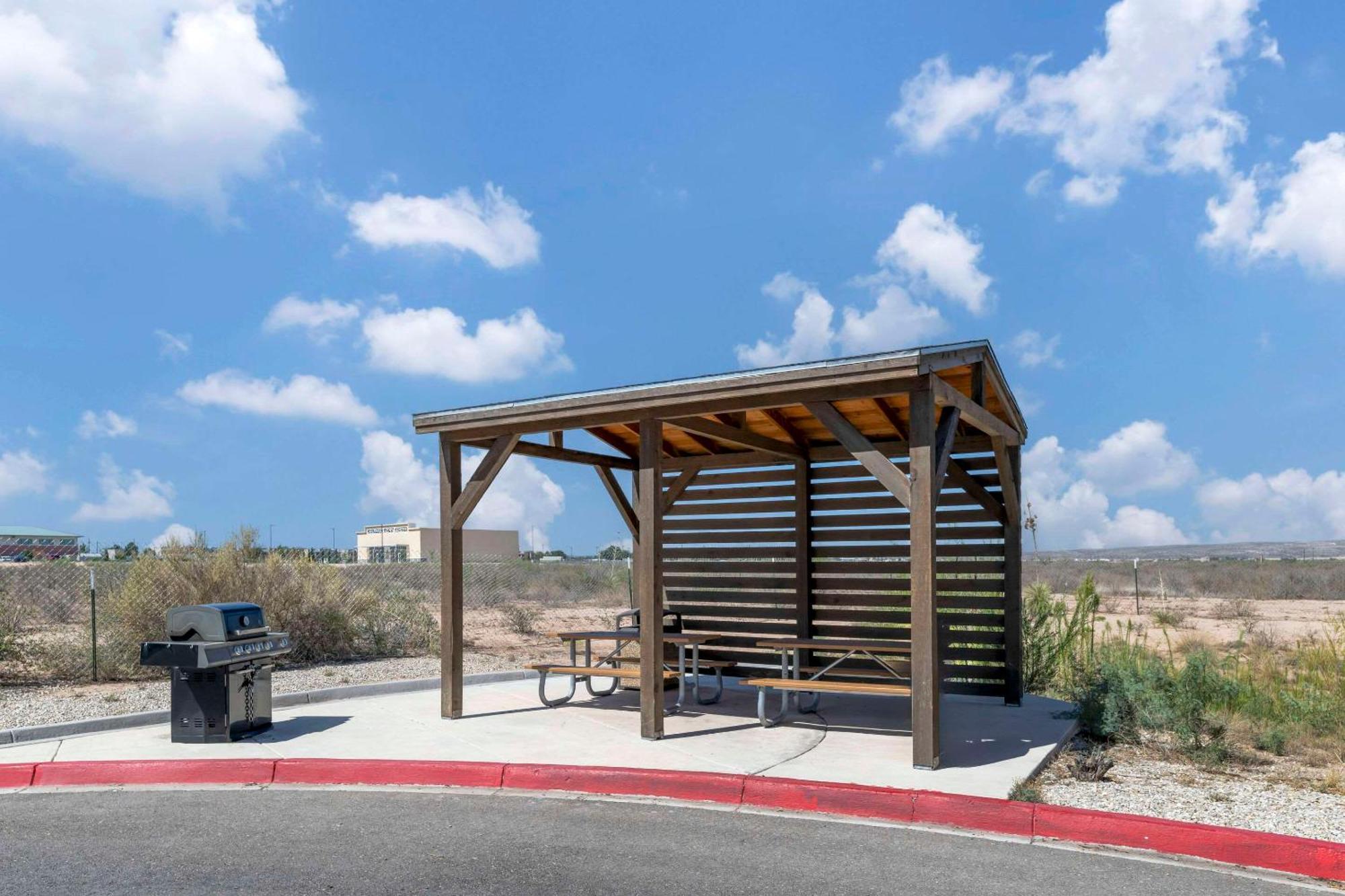Sleep Inn & Suites Carlsbad Caverns Area Exterior foto